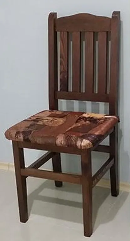 Стол чам тапициран